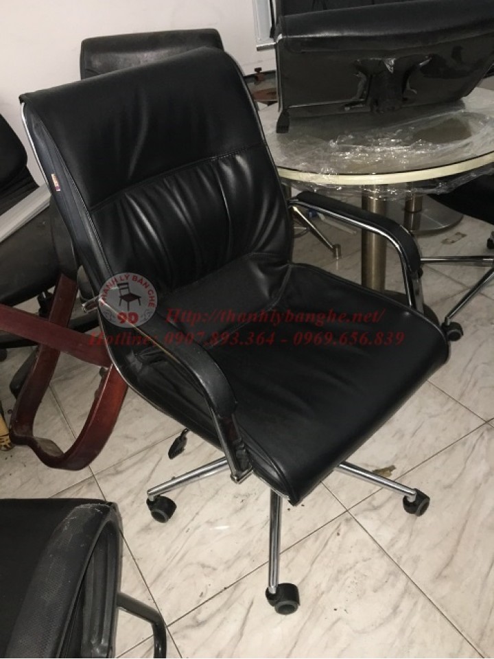 Thanh lý ghế xoay giám đốc, trưởng phòng Simili mã số 627